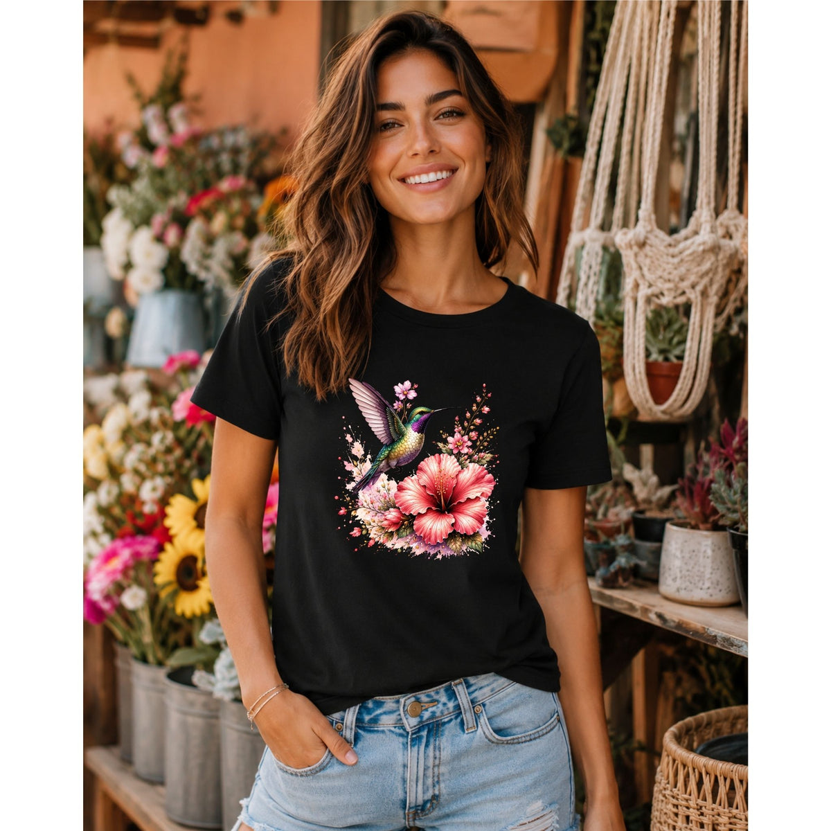 Hummingbird & Hibiscus – Women’s T-Shirt