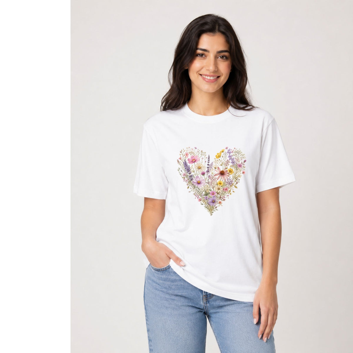 تيشيرت نسائي بتصميم Wildflower Heart